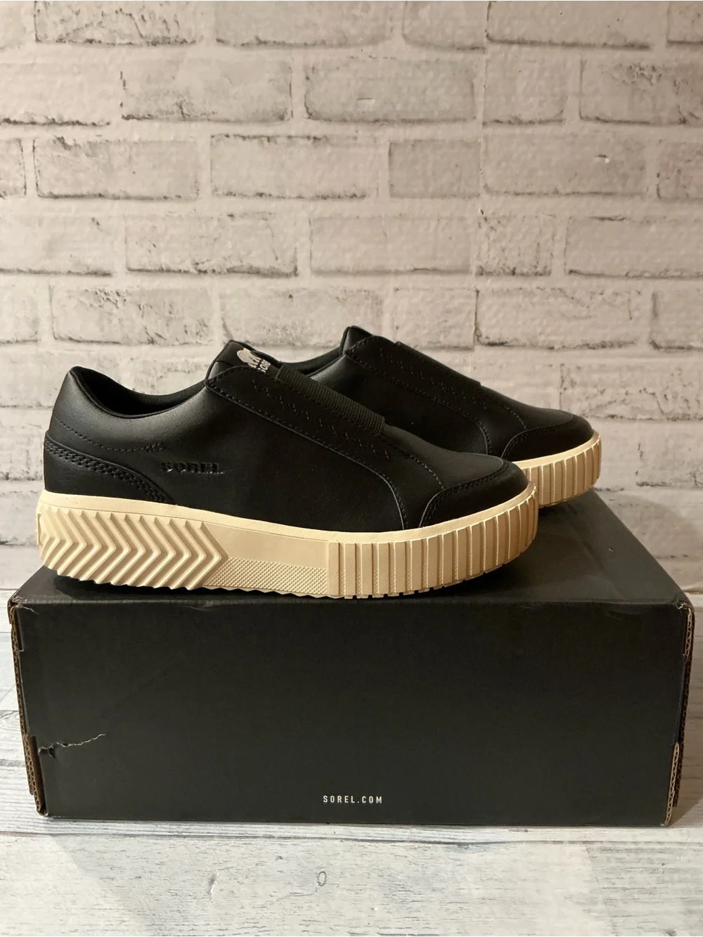 Sorel Women's Size 9 ONA Ave Slip-On Sneaker